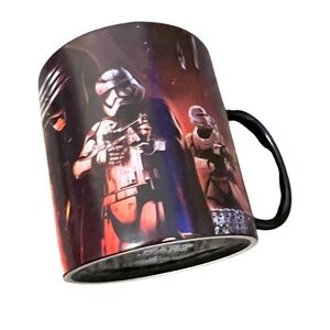 Star Wars: The Force Awakens Wrap-Around Scene 20 oz Ceramic Mug. NEW